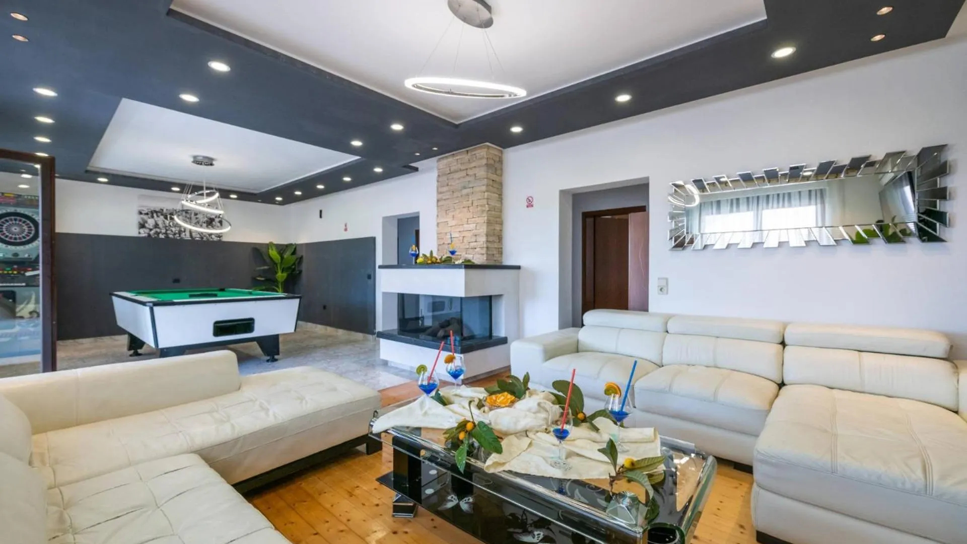 Villa Arta In Μεντουλίν